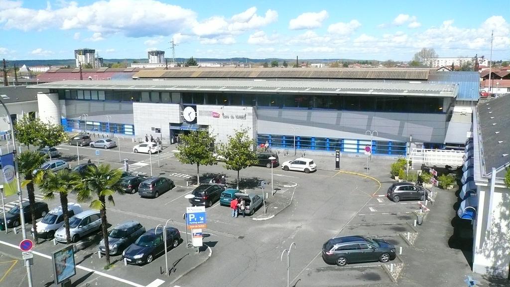 Hôtel L'Européen Tarbes Esterno foto